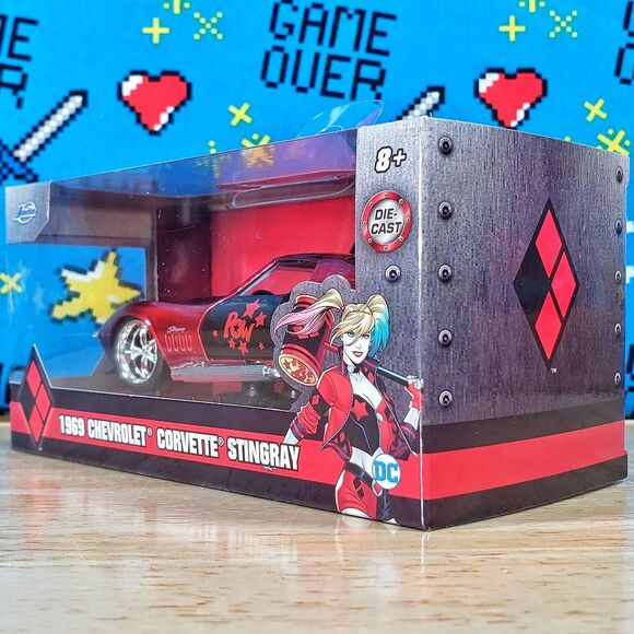 Jada DC Universe Harley Quinn 1969 Chevrolet Corvette Stingray 1:32 Collectible - Picture 8 of 11
